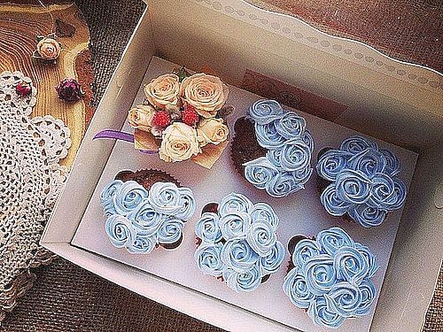Коробки и упаковка для пирожных